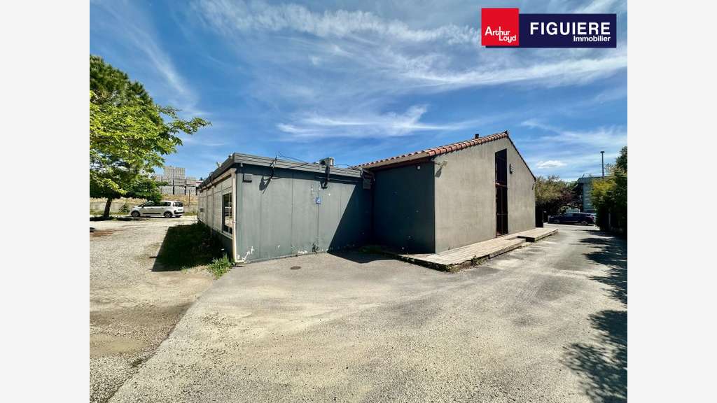 Bâtiment 510m² à vendre sur la ZI des Jalassières