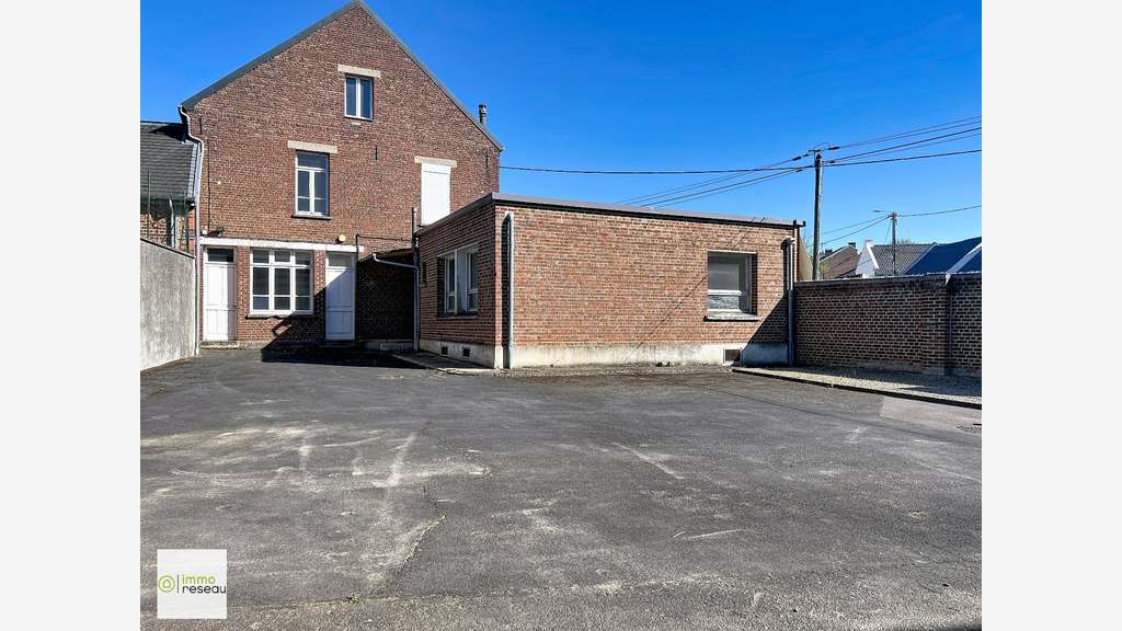 Ensemble immobilier 155m² à Escaudoeuvres