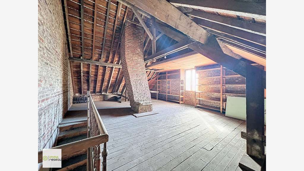 Ensemble immobilier 155m² à Escaudoeuvres