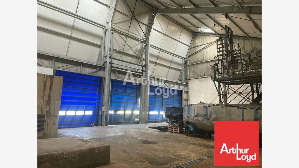 Local d'activité 3260m² à vendre aux Essarts
