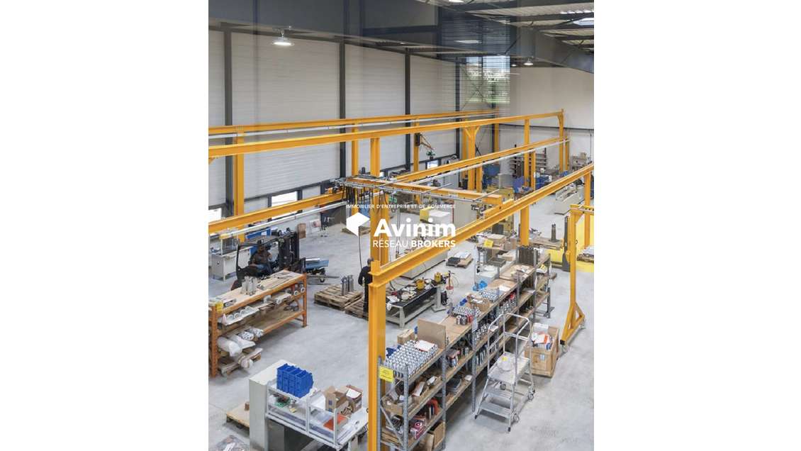 A VENDRE LOCAUX NEUFS STOCKAGE EZANVILLE