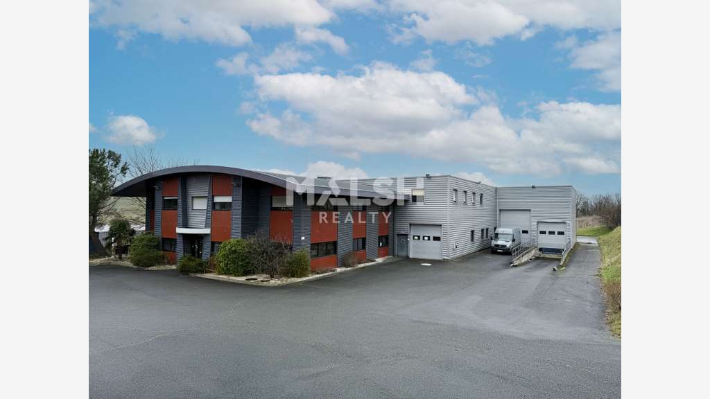 Bâtiment 1980m² à Fleurieux-sur-l'Arbresle