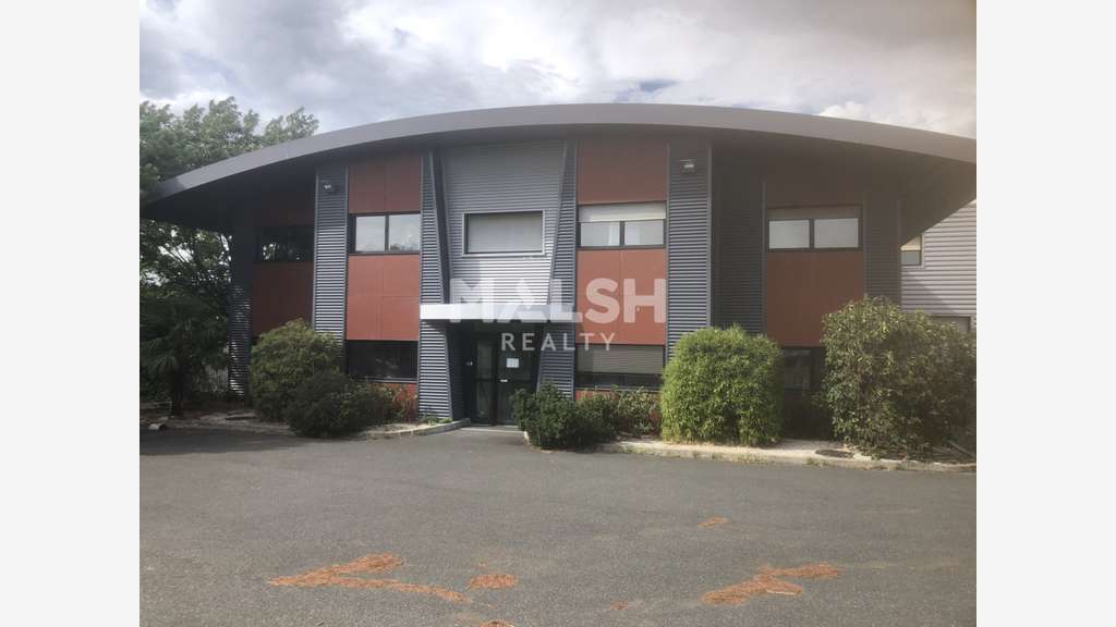 Bâtiment 1980m² à Fleurieux-sur-l'Arbresle
