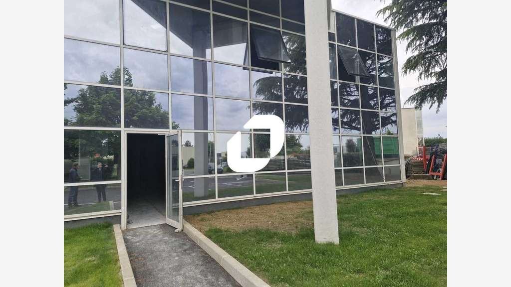 Vente Local d'activité 187m² Fontenay tresigny