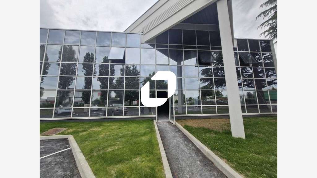 Vente Local d'activité 187m² Fontenay tresigny