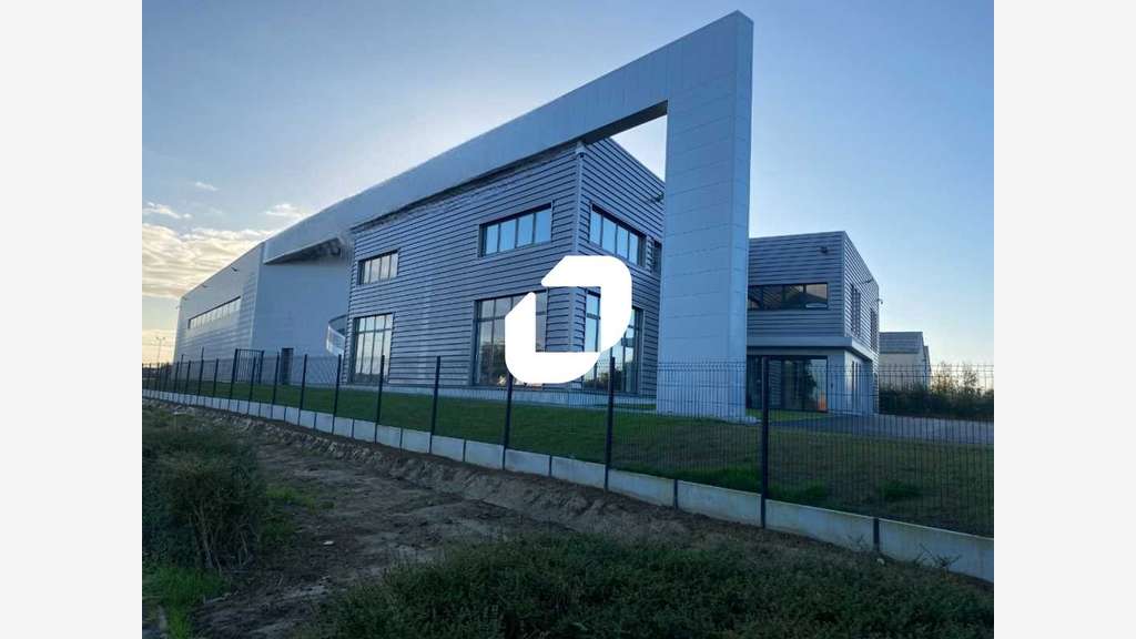 Vente Local d'activité 2100m² Godewaersvelde