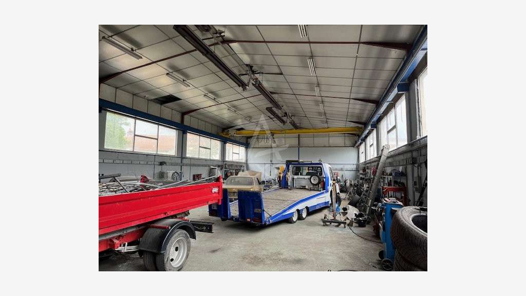 Vente local d'activité de 730m² à Gond-Pontouvre
