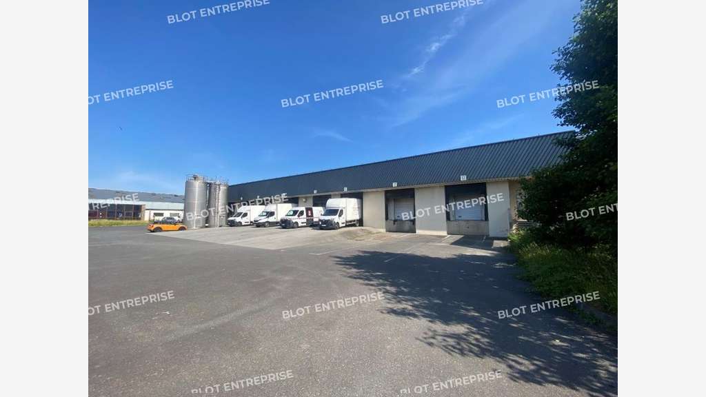 A vendre local d'activités 1 560m² à Gouesnou