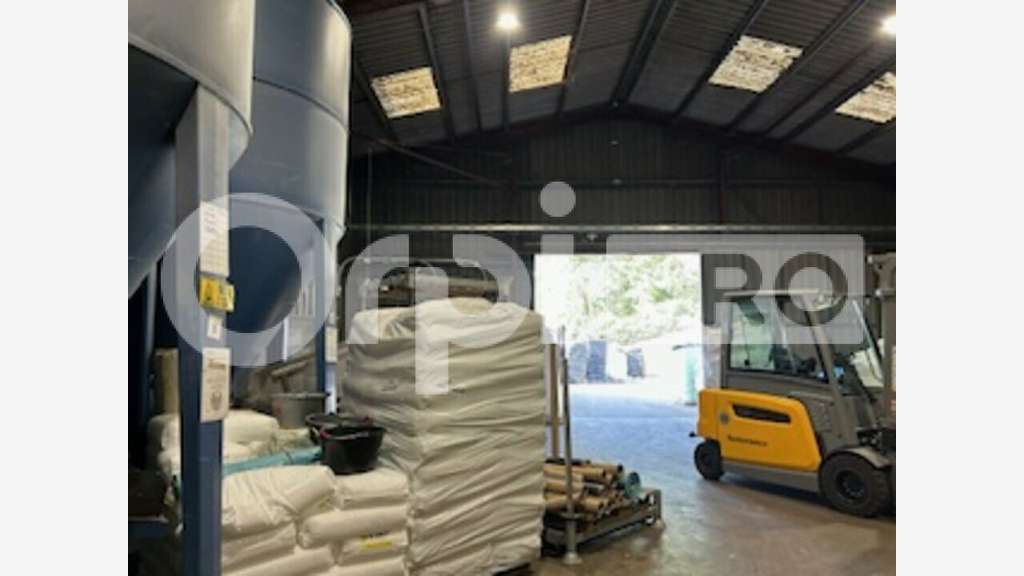 Vente local industriel de 2000m² à Grandris