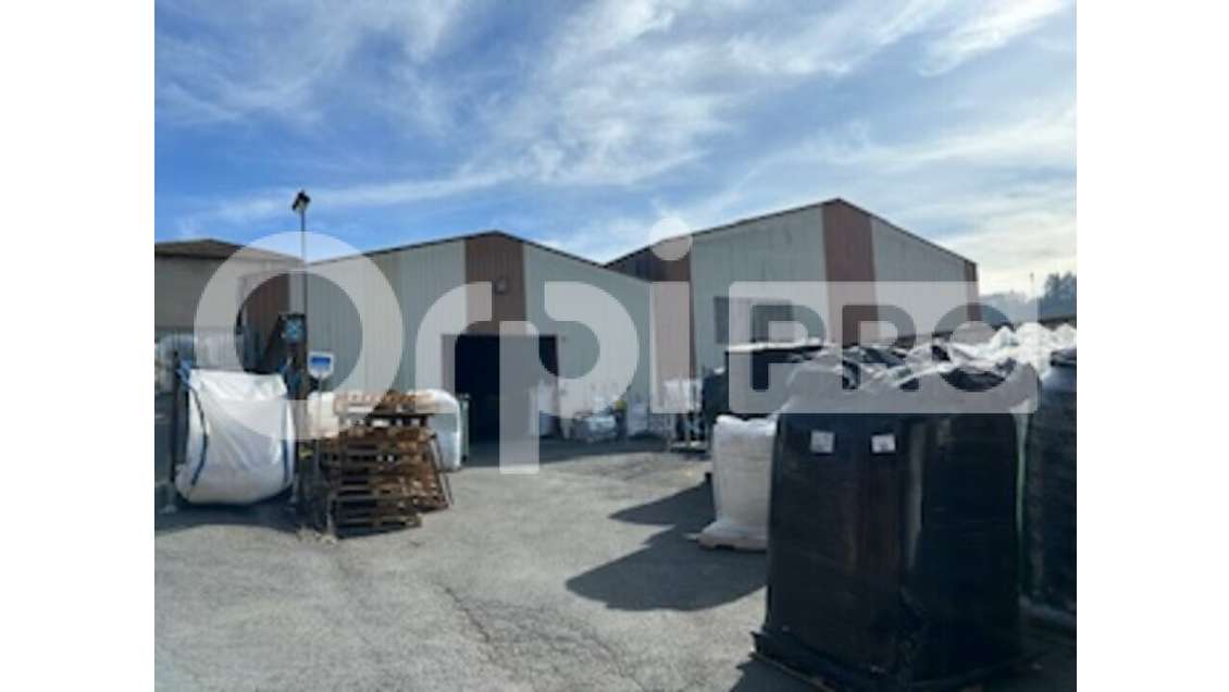 Vente local industriel de 2000m² à Grandris