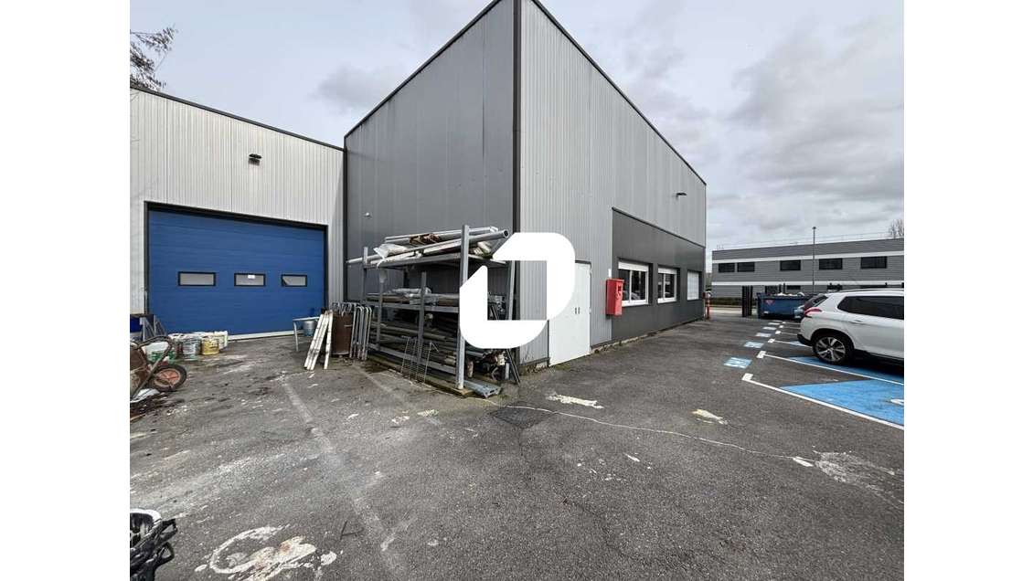 Vente Local d'activité 741m² Guibeville
