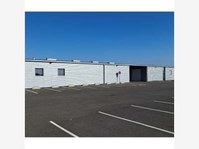 À vendre – Local d'activités de 1 000 m² à Issou