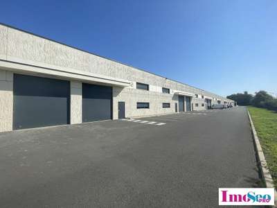 Entrepôt 224m² à vendre à Izon A10 / A89