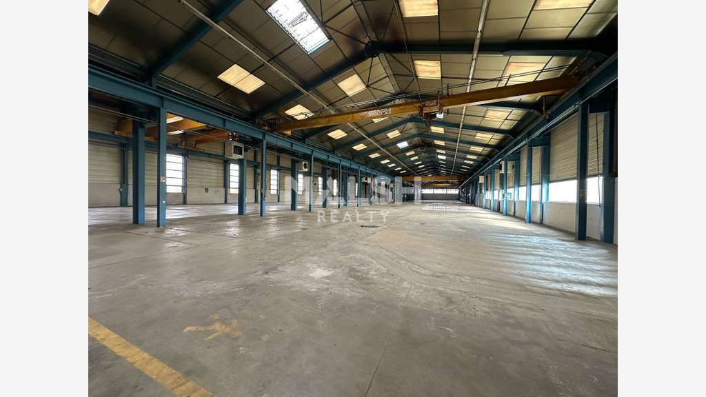 Bâtiment d'activités à vendre à Jassans-Riottier