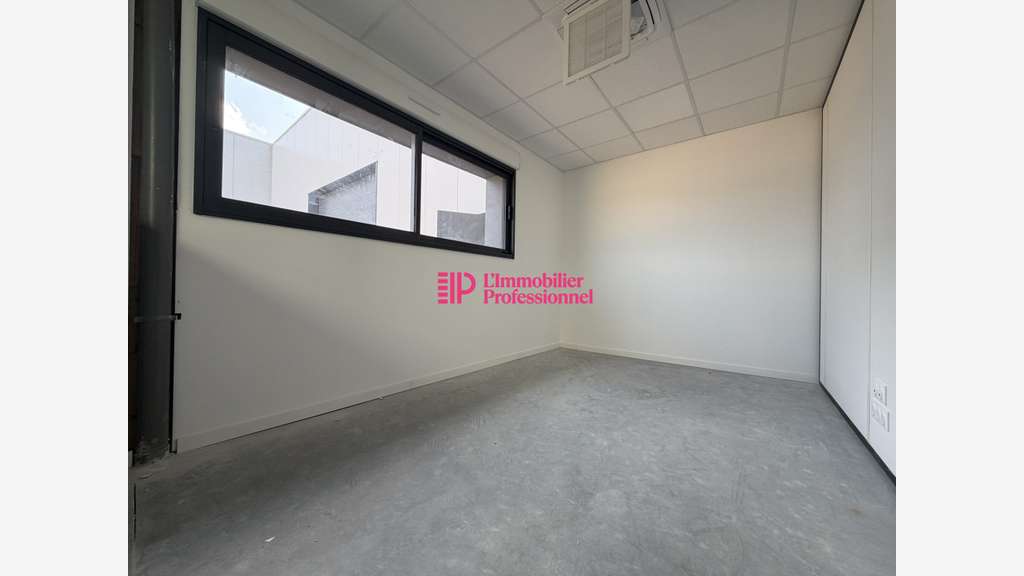 Vente local d'activité neuf de 326m² à Kervignac