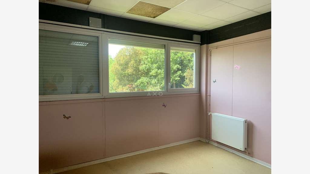 Av ensemble pro de 1703m² à L'Isle-d'Espagnac