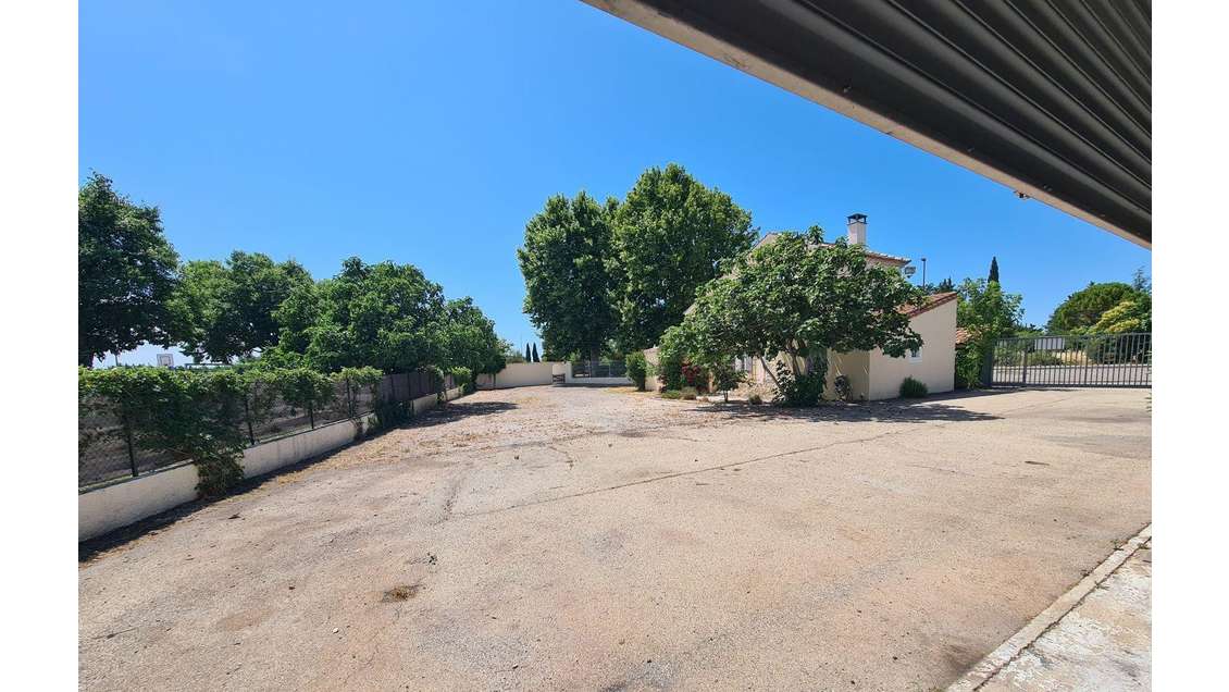 Vente local d'activités 91m² L’Isle sur la Sorgue