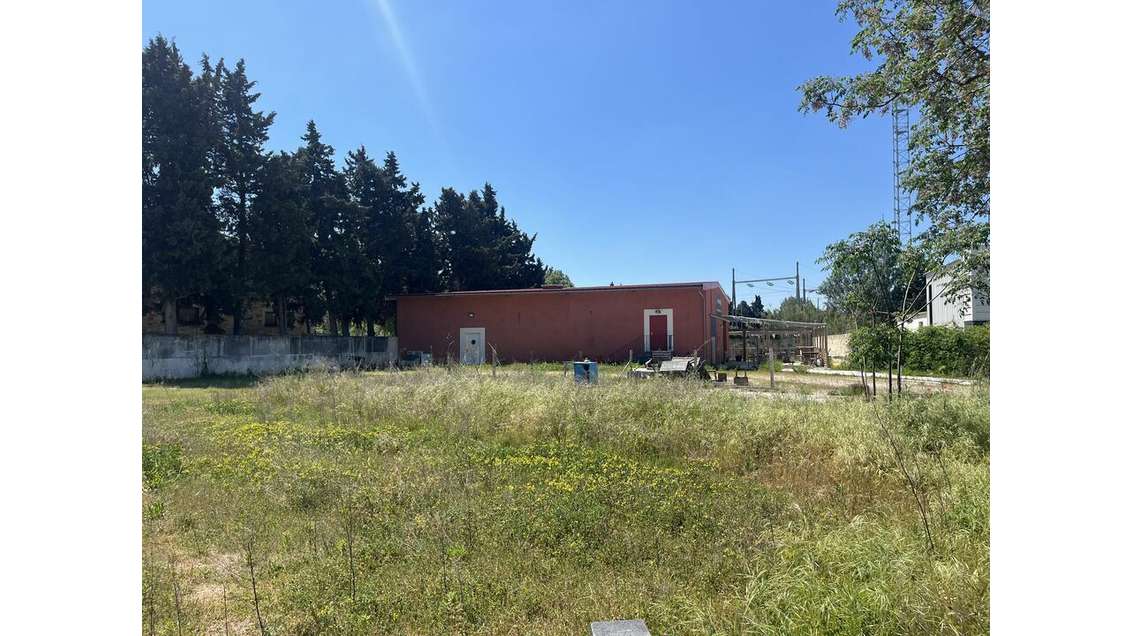 Local d'activité 320m² à L'Isle ZA Petite Marine
