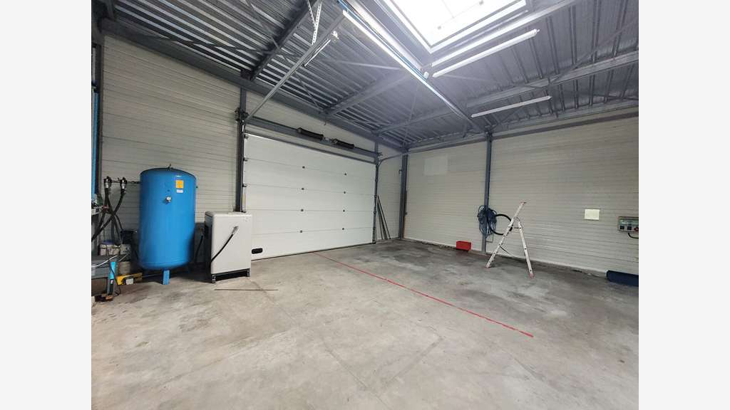 A vendre local d'activité 1050m² à La Chevrolière