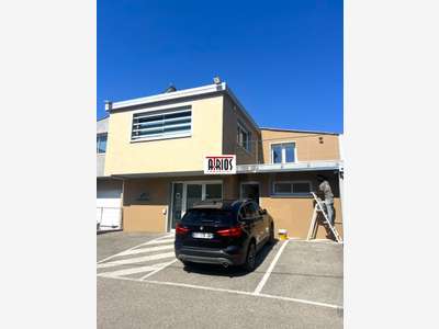 LOCAL D'ACTIVITÉ 320 M²