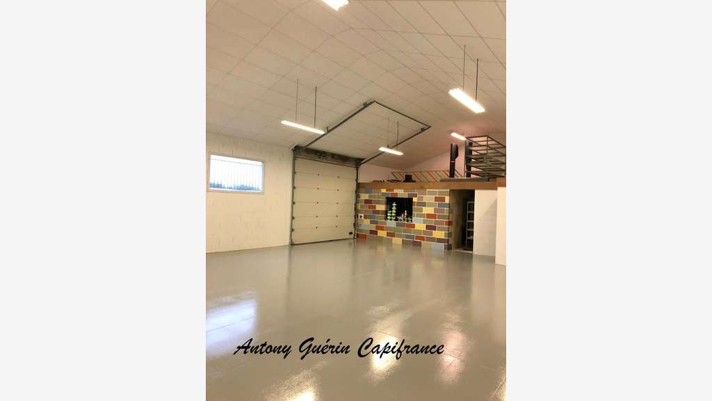 AV Local artisanal bureau de 180m² La Gaubretière