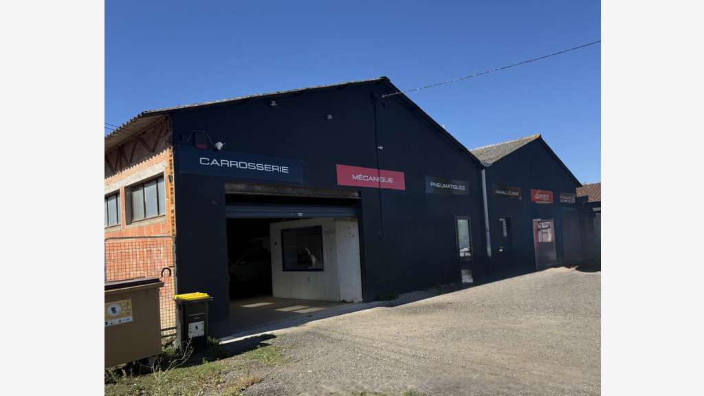 Vente entrepôts 840m² + 77m² à Magdelaine-sur-Tarn