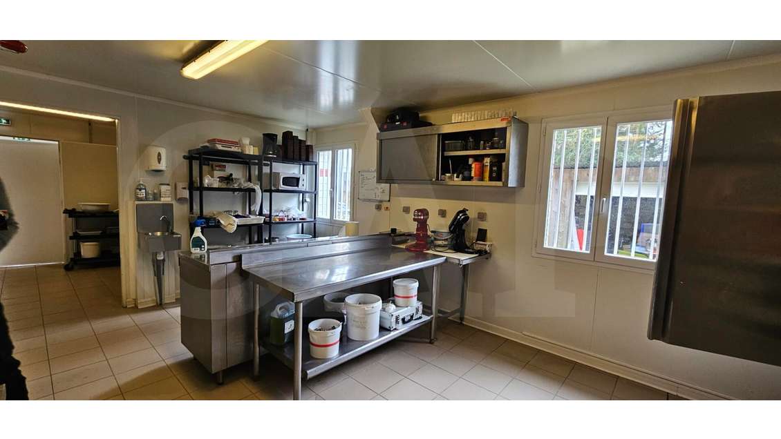 Exclusivité AV bâtiment d’activité à La Mézière