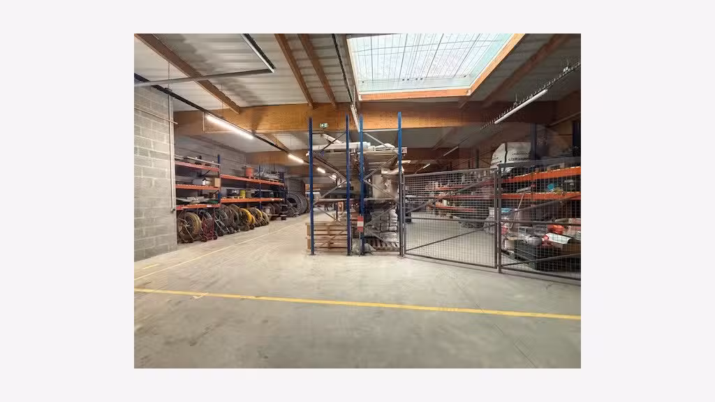 Vente bâtiment d’activités 2155m² en ZI de Rennes