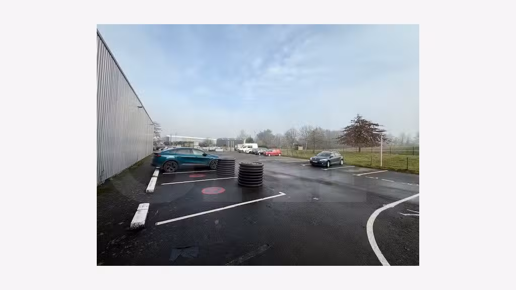 Vente bâtiment d’activités 2155m² en ZI de Rennes
