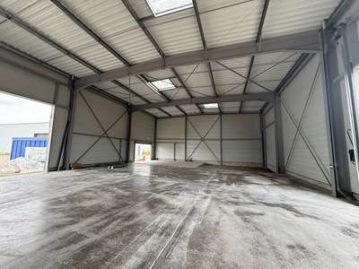 Vente local d'activités de 400m² à Pommeret