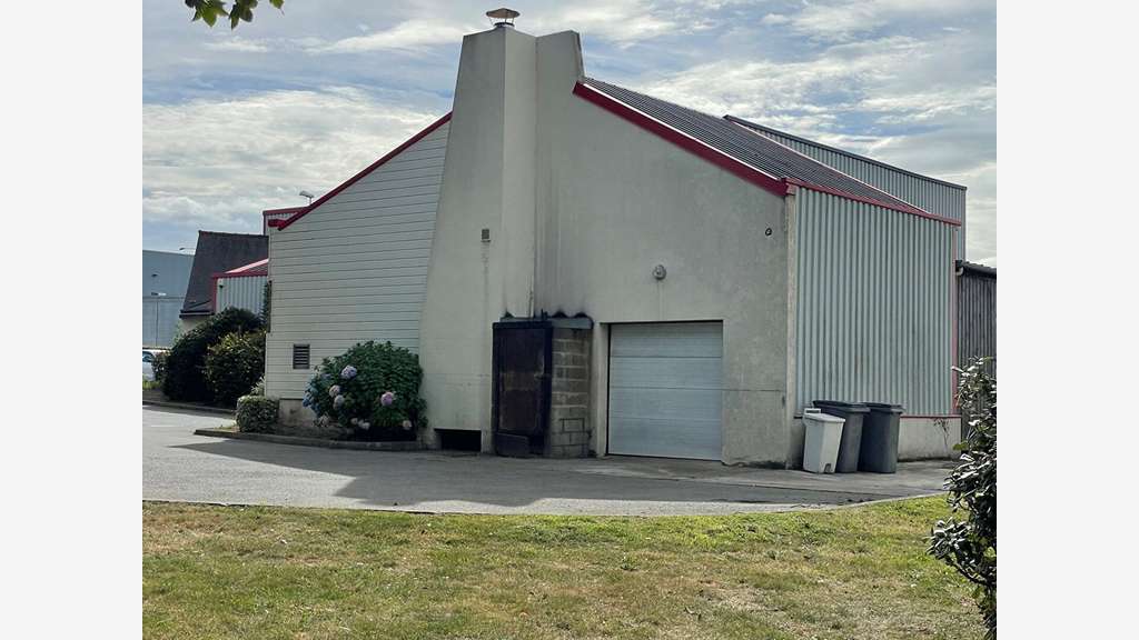 Local d'activité de 450m² à vendre à Lamballe