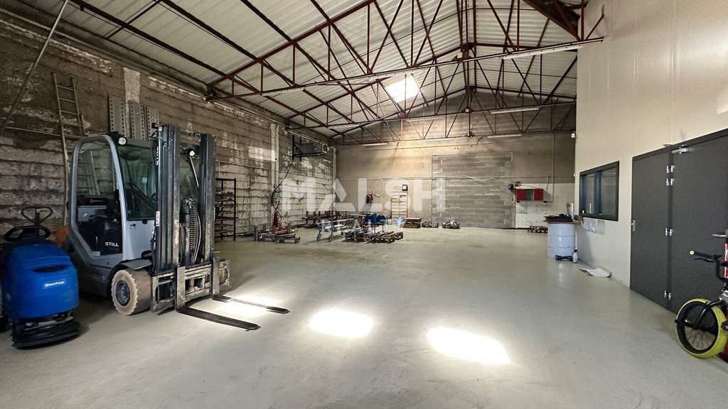 Vente local d'activités indépendant 340m² Lancié
