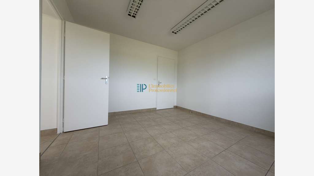 Vente local d'activité 218m² à Languidic