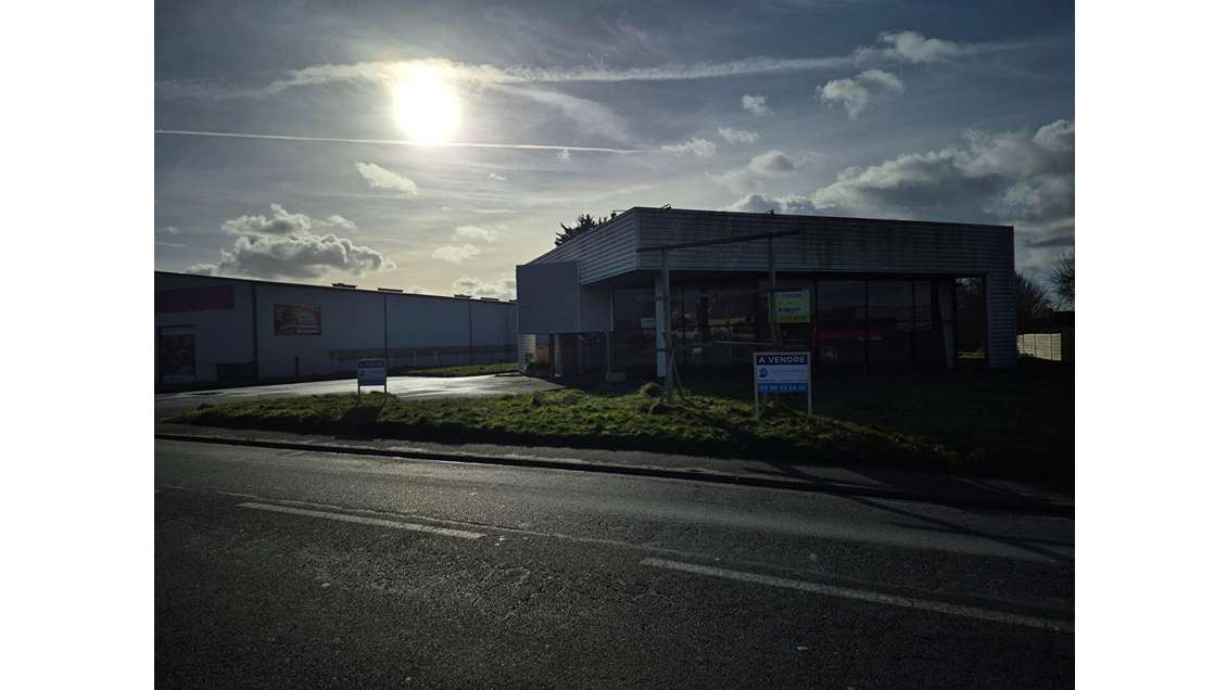 Local commercial de 431m² à vendre à Lannion