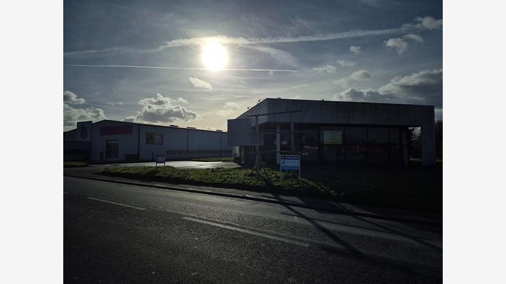 Local commercial de 431m² à vendre à Lannion