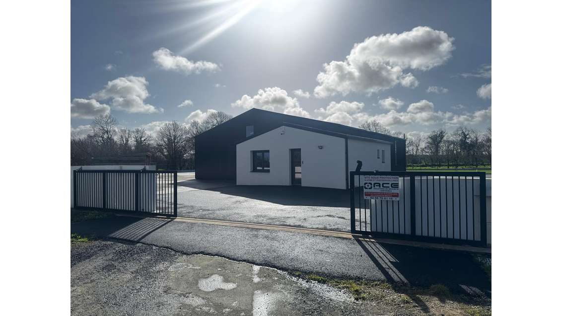 A vendre local d'activité de 250m² prox de Lannion