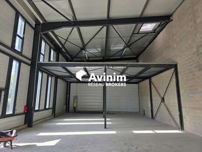A vendre local d'activité de 297.35m² à Lattes