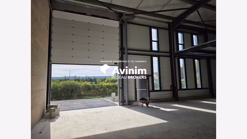 A vendre local d'activité de 297.35m² à Lattes