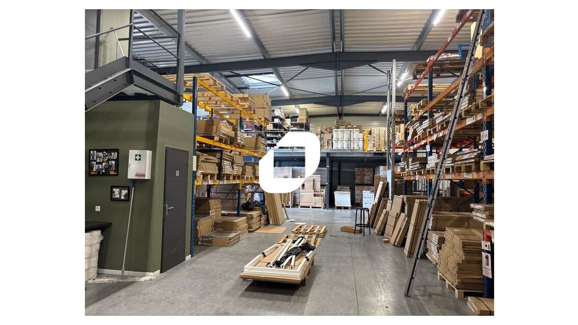 Vente Local d'activité 750m² Le barp