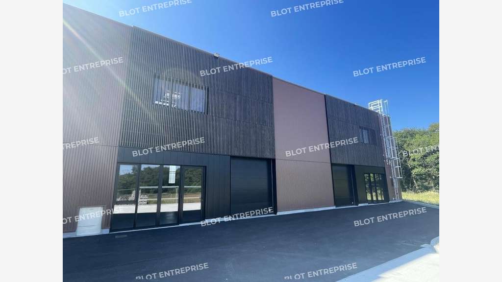 A vendre cellule 389m² au Bignon Parc La Forêt
