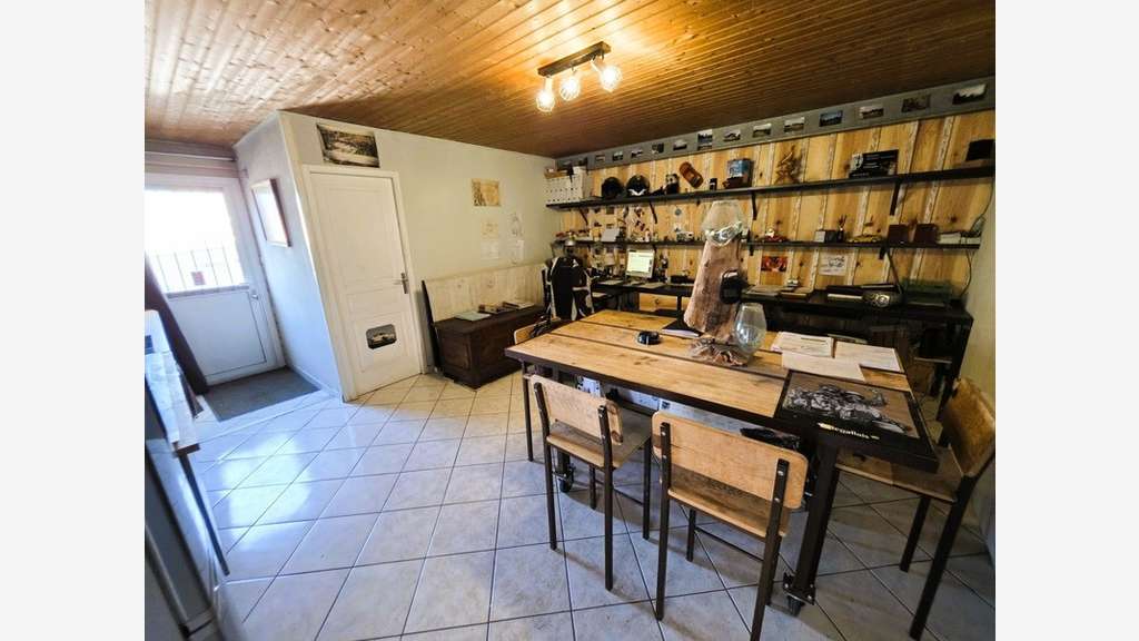 AV local artisanal équipé de 294m² Île d'Oléron