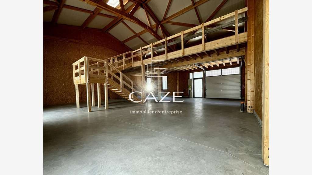 Local d'activité 230m² RT2012 à vendre au Haillan