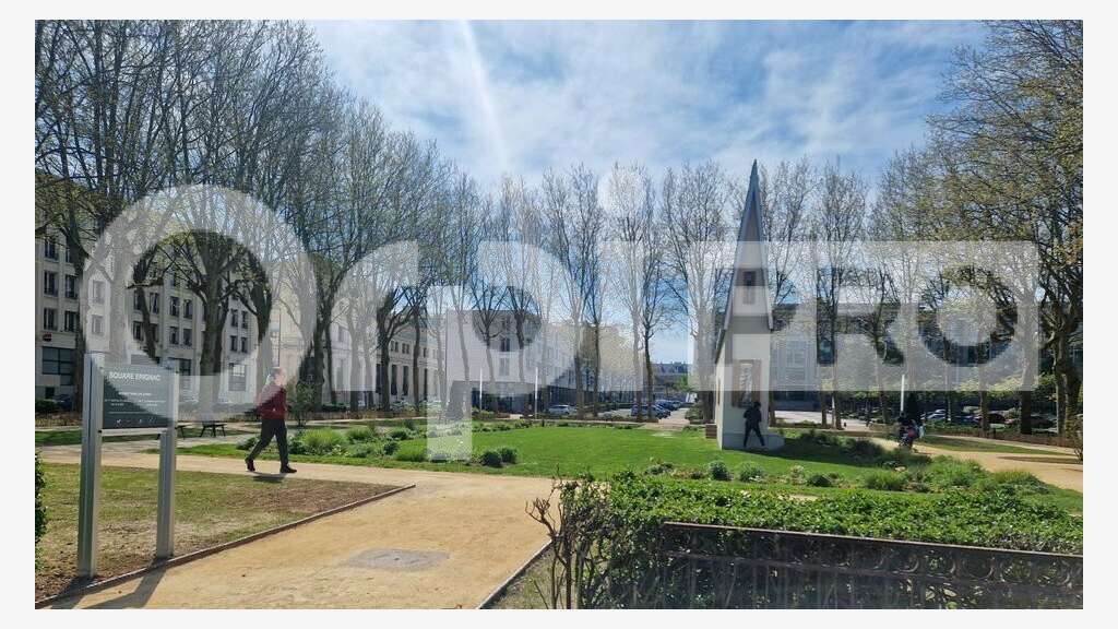 A LOUER - LOCAL PROFESSIONNEL 210M2