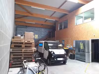 À vendre ou à louer – Local d'activités de 257 m² 