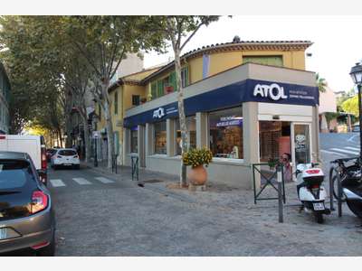 Vente murs commerciaux centre ville du Lavandou