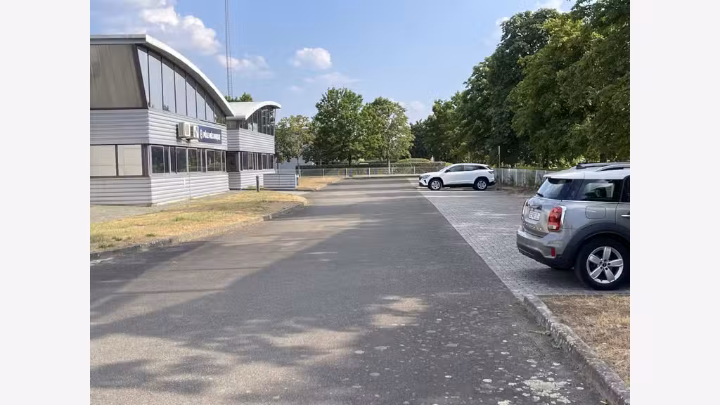 Vente local d'activité de 600m² Le Mans Technoparc