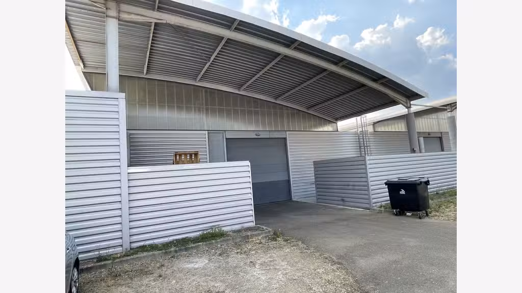 Vente local d'activité de 600m² Le Mans Technoparc