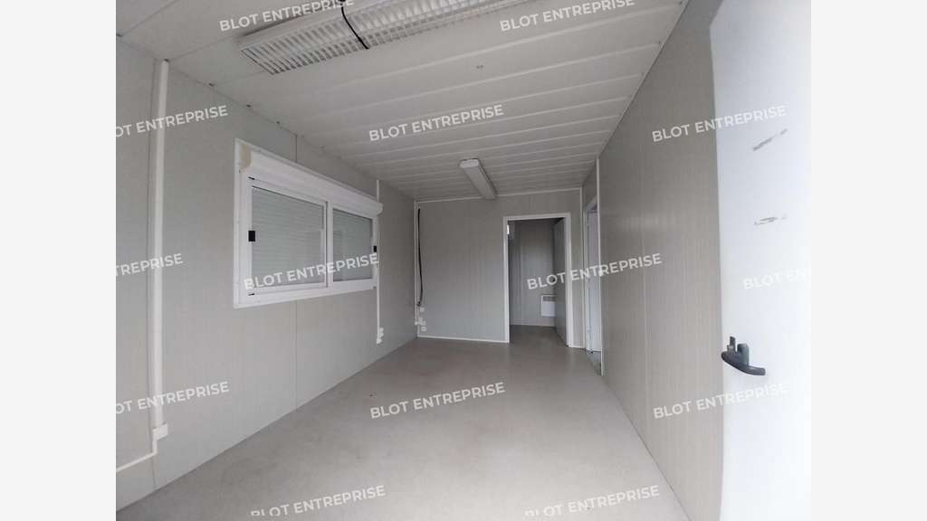 A vendre à louer local d'activités 380m² Le Sourn