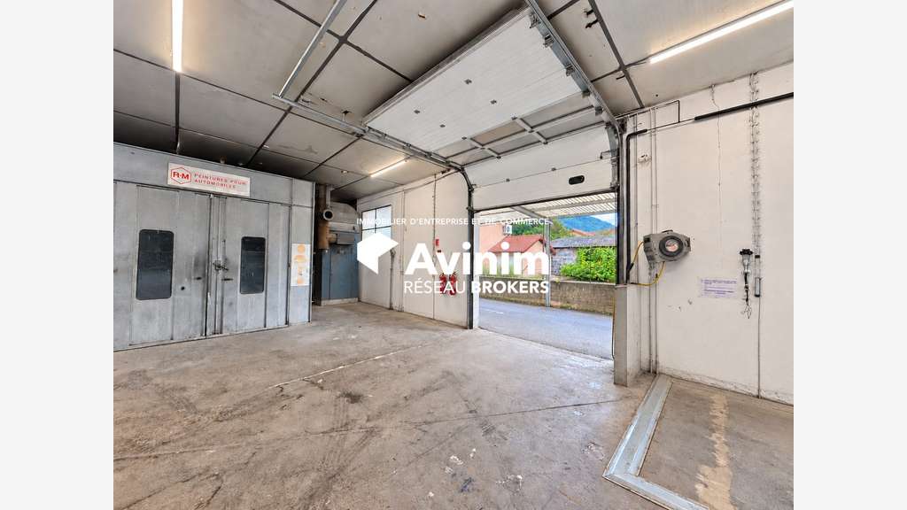 Local d'activité indépendant 500 m² – Terrain clos