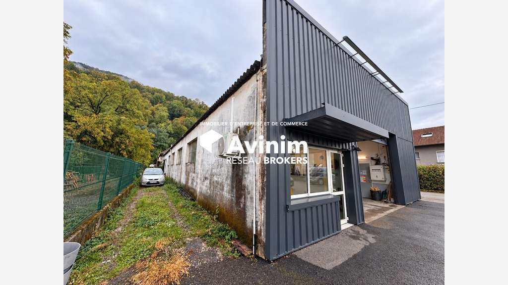 Local d'activité indépendant 500 m² – Terrain clos